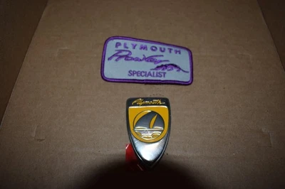 Parche Plymouth Prowler Yellow Hood Emblem PLUS Plymouth Prowler Specialist Foto 1 de 3