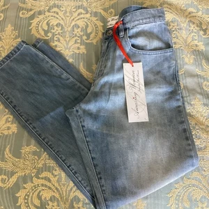 AMAZING WOMAN JEANS 4 REAL S8 BNWT £85 Vintage blue “ GRACE” Distressed Jeans - Picture 1 of 4