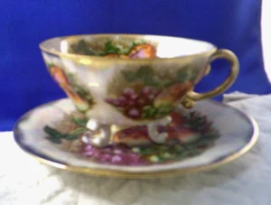 VINTAGE ROYAL SEALY FRUIT APPLES LUSTRE BONE CHINA 3 LEGS TEA CUP &SAUCER JAPAN - Bild 1 von 6