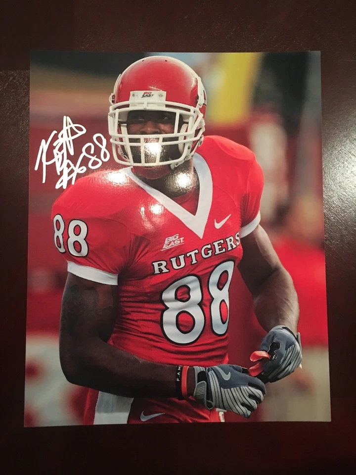 Kenny Britt Signed 8x10 Rutgers Photo Autograph - Image 1 of 1
