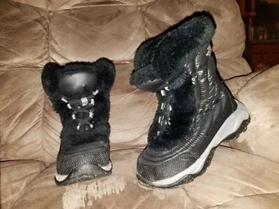 Northface 幼儿雪地靴 13 黑色 GOOSE DOWN 系带黑色 1 — 第 1/4 张图片