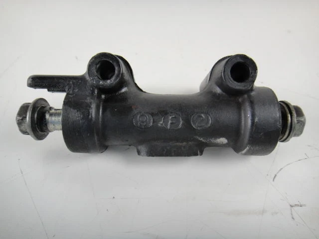 1991 Suzuki GSX 1100/91 GSX1100/GSX1100G Front Brake Joint/Link - Image 1 of 1