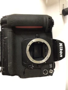 Nikon D1 2.7MP Digital SLR Cameras - Body Only Read - Picture 1 of 5