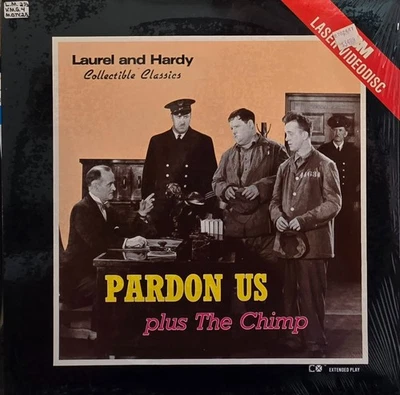 Laurel & Hardy: Pardon Us/The Chimp [NTSC/ANA] [3M16] - Laserdisc Foto 1 de 2