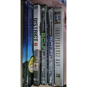 Futuristic Action Packed Sci-fi Alien Dvd Lot District 9 E.T. Independence Day + - Foto 1 di 15