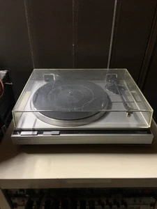 Kenwood KD-44R Turntable - Picture 1 of 17