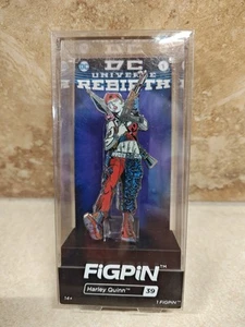 FiGPiN #39: Harley Quinn DC Universe Rebirth 1 - Enamel Pin - Picture 1 of 2