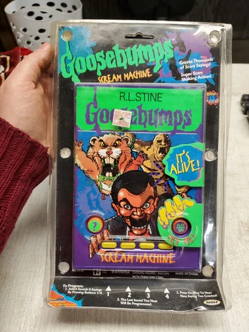 Vintage 1996 R.L. Stine Goosebumps Scream Machine Talking Toy Book Cover