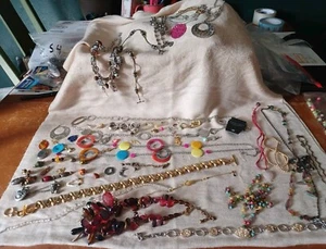 Vintage Junk Crafting Jewelry 80's To Now Wearable Retro Cosplay 1 Lb Plus J7 - Picture 1 of 24