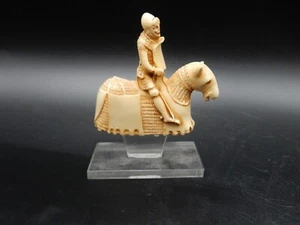 MMA Cloisters Replica Chess Piece in the Form of 14 century English Knight - Picture 1 of 3
