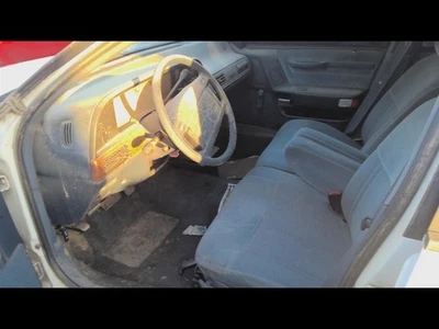 Módulo de alimentación ECM del motor torre de puntal delantero derecho compatible con 91-93 Mustang 2135179 Foto 1 de 4