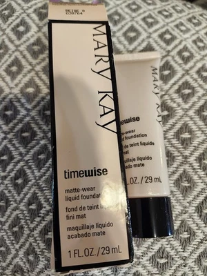 Mary Kay TimeWise Matte Wear Liquid Foundation 1 oz. BEIGE 8 #038764 Combo-oily - Image 1 of 3