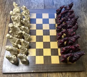 Berkeley Royal Beasts Ornamental Chess Set cream and red- 1 Pawn Missing 1 Extra - Picture 1 of 24