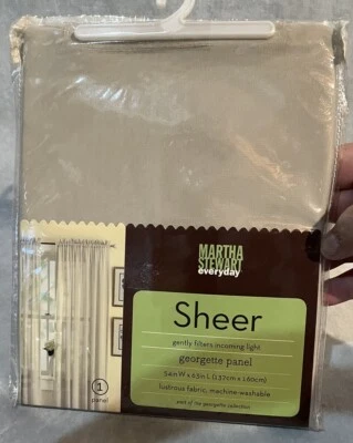 Panel Martha Stewart Everyday Sheer Georgette Taupe 54 x 63 1 panel Foto 1 de 3