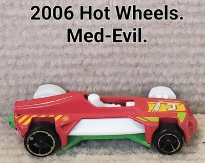 Hot Wheels 2006. Med-Evil. Suelto. Foto 1 de 4