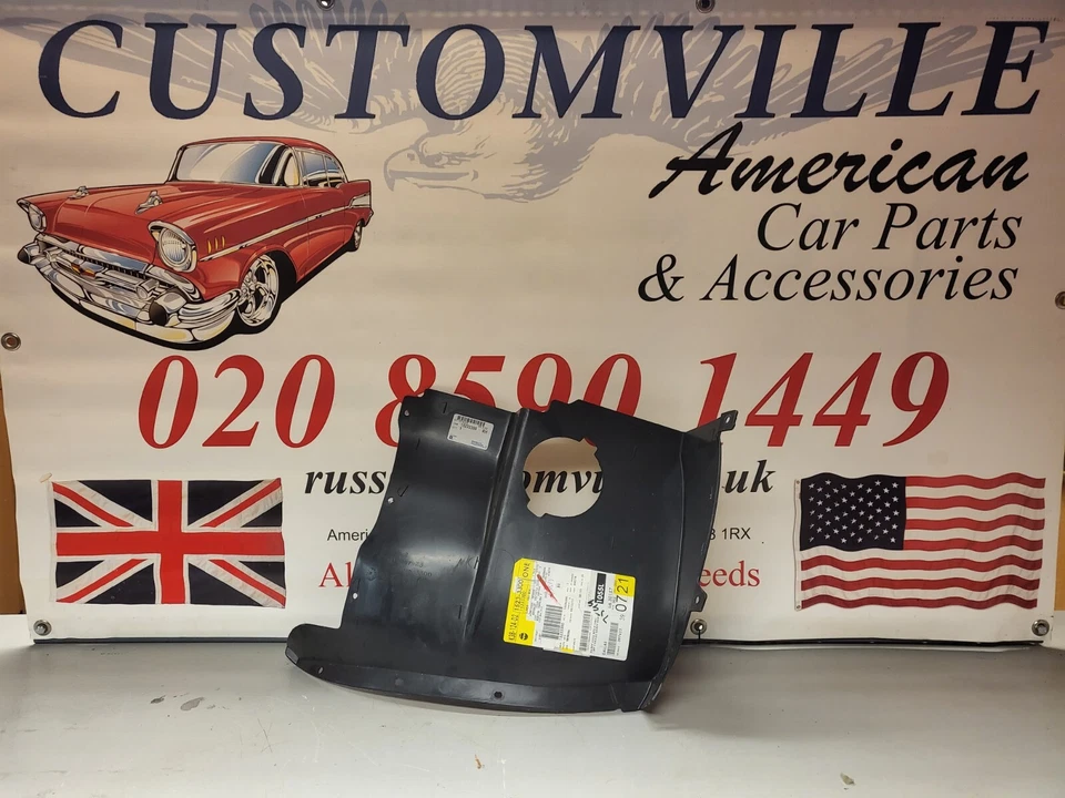 2005-2013 C6 Corvette r/h inner front fender wheel house gm 15233300 - Image 1 of 1