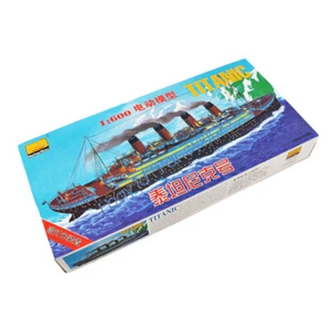 MINIHobby 81302 1/600 R.M.S TITANIC Electric Model Boat Plastic kit - Picture 1 of 4
