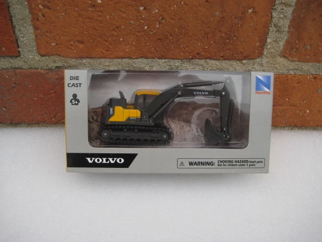 VOLVO Ec140e Excavator New-Ray Diecast 5.5 Inches