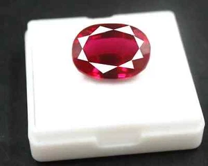 Un rubino ovale birmano di alta qualità - pietra preziosa sciolta sangue di piccione 10,00 carati - Foto 1 di 4