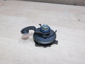 HONDA NTV 650 (1988-1997) PLACA COMP LEVA CON TAPÓN 24301-MM9-300 - Imagen 1 de 3