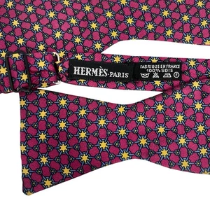 Hermes Herren Fliege Geometrische Kettenglieder Burgund & Gelb Seide 2,25" x 35,5" - Bild 1 von 4
