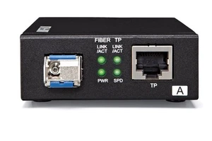 BUFFALO Giga compatible optical media converter for single mode 1 core/LC termin - Picture 1 of 7