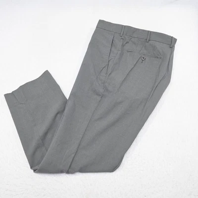 Calça social Ermenegildo Zegna 100% lã slim fit cinza lisa masculina tamanho 32 x 28 - Imagem 1 de 4