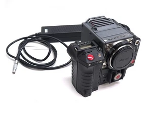 Cámara de cine Red Scarlet-X 4K DSMC Scarlet Mysterium X Ti EF montaje mango lateral - Imagen 1 de 8