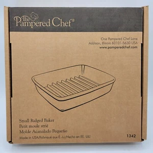 Pampered Chef kleine geriffelte Bäcker Steinzeug Backform #1342  - Bild 1 von 9