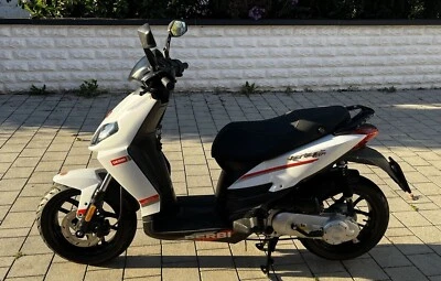 Scooter Roller L 1e Derbi Variant Sport 50/SBA, 49ccm, weiss/724  - Bild 1 von 4