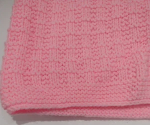 Rosa Babydecke handgestrickt 34 cm x 41 cm Acryl Mischgarn - Bild 1 von 9