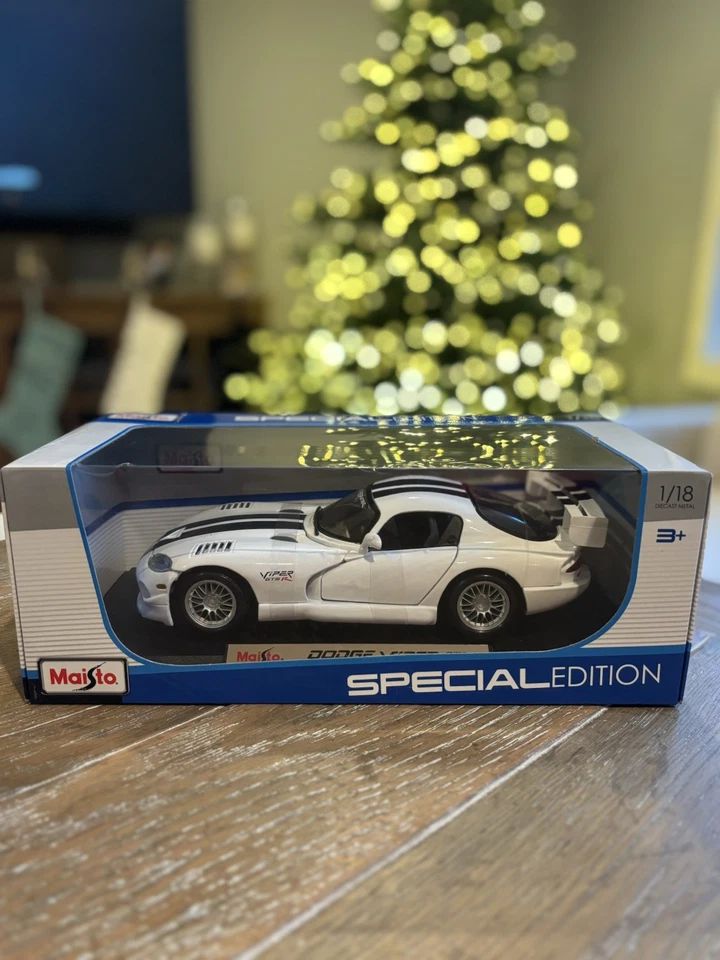Maisto Dodge Viper GT2 | белый с черными полосками 1:18 | Бесплатная доставка!! - Изображение 1 из 1