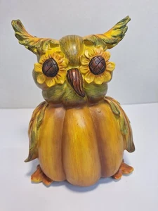 Adorabile statuina gufo d'autunno. Occhi di Girasole, Corpo di Zucca, Foglie per Ali... - Foto 1 di 7
