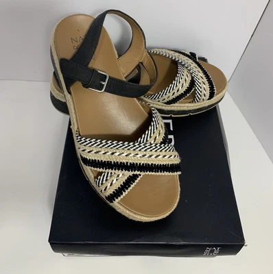 Sandalia Naturalizer Delaney 2 Negra Plataforma Tobillo Correa Talla 8.5M Usada en Caja Foto 1 de 4