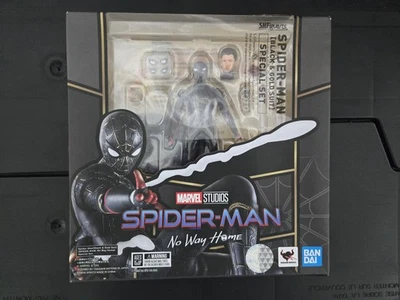 Figura de acción Bandai SH Figuarts Marvel Spider-Man No Way Home traje negro y dorado Foto 1 de 2