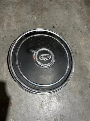 "FORD TORINO RANCHERO PERRO PLATO TAPACUBOS TAPACUBOS TAPACUBOS OEM CUBIERTA DE RUEDA 1 10,5"" USADO" Foto 1 de 4