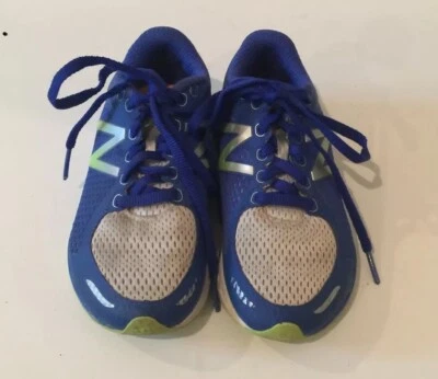 Zapatilla deportiva New Balance azul/blanco/amarillo niño pequeño, talla 12 Foto 1 de 4