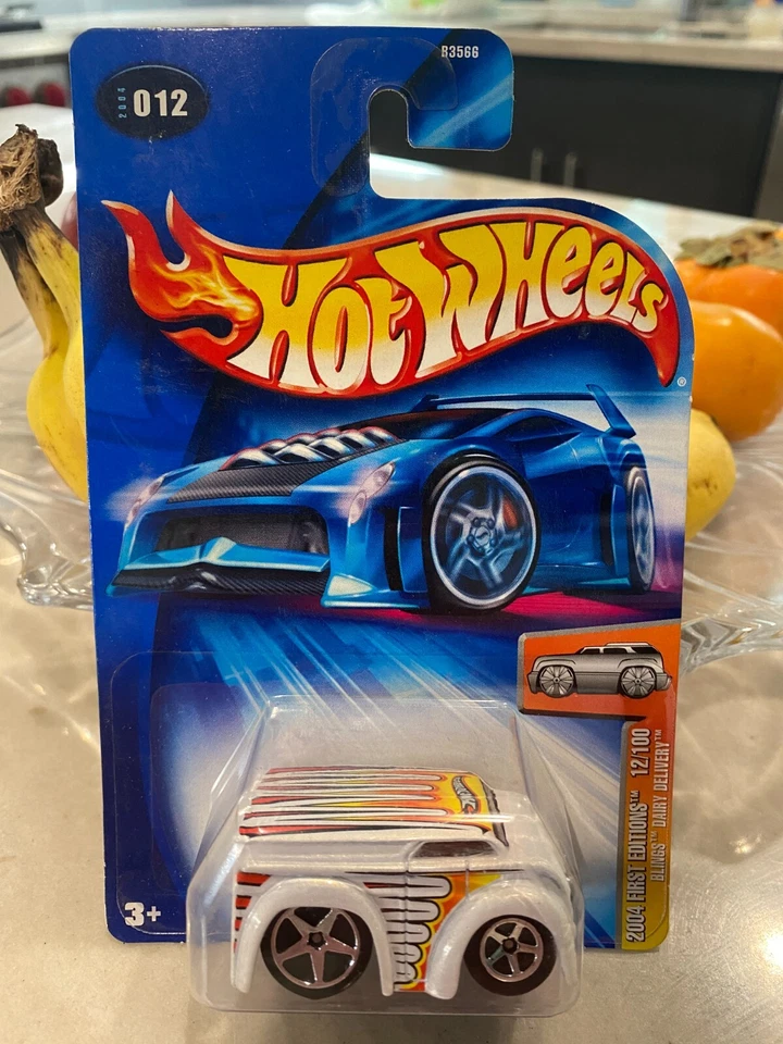 2004 Hot Wheels #12 Primo Edizioni 12/100 Blings Dairy Delivery Bianco - Immagine 1 di 1