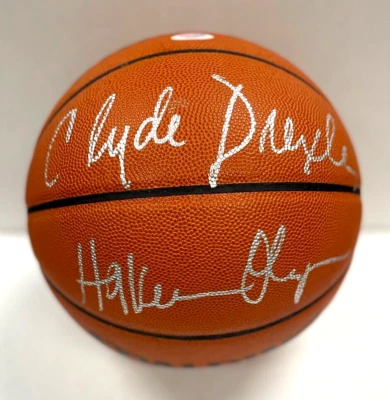Olajuwon/Drexler/Barkley Signed Official Game Basketball PSA/DNA HOF D03341 - Image 1 of 4