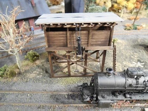 HO Minitanks individuell detaillierter handbemalter Eisenbahn Wasserturm - Bild 1 von 3