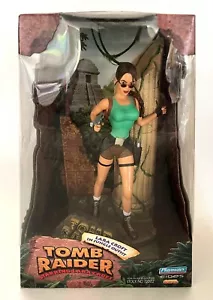 1999 Playmates TOMB RAIDER LARA CROFT Jungle Suit-Action Figure, New-Box Sealed - Picture 1 of 12