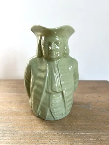 Vintage Lenox Green William Penn "Treaty" Toby Jug with Indian Handle - Imagen 1 de 11