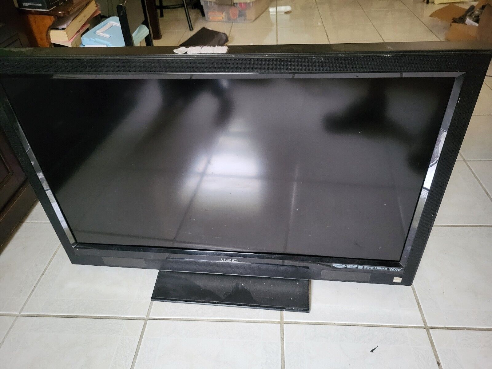 vizio vo370m Hd 37 Inch Tv Television Flat Screen Working. Available Now for $80.00
