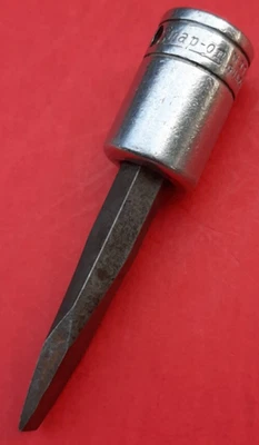 Snap-On Tools USA F23C 3/8" Drive 1/4" Wide Flat Tip Slotted Bit Driver Socket - Image 1 of 4