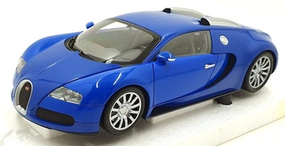 Minichamps 1/18 Scale Diecast 100 110821 Bugatti Veyron 2009 - Lgt Blue/DK blue - Image 1 of 4