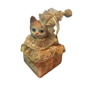 Davar Originals Vintage Porcelain Fabric Kitty Cat Music Box Taiwan Floral Lace - Picture 1 of 7