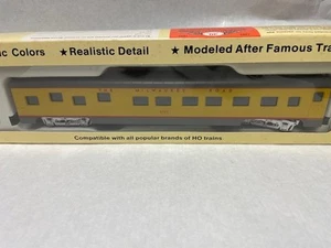 Con-Cor 0001-000989 HO Milwaukee Road 72' Smooth-Side Pullman Sleeper #5752 - Picture 1 of 7