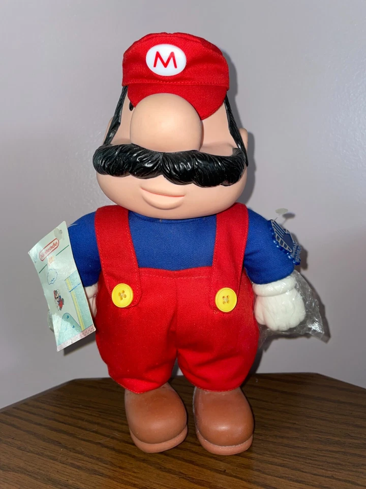 Muñeco de peluche Super Mario 1989 vintage de 10,5" con sombrero  Foto 1 de 4