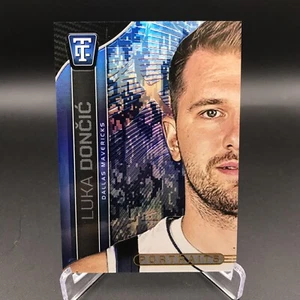 2024 Totally Certified Luka Doncic Portraits Blue Camo /35 !!! Lakers!  - Bild 1 von 2