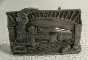 VINTAGE BRASS TRAIN BELT BUCKLE #U-41 RAILROAD TRAVEL AMERICANA 1983 BERGAMOT - Picture 1 of 5